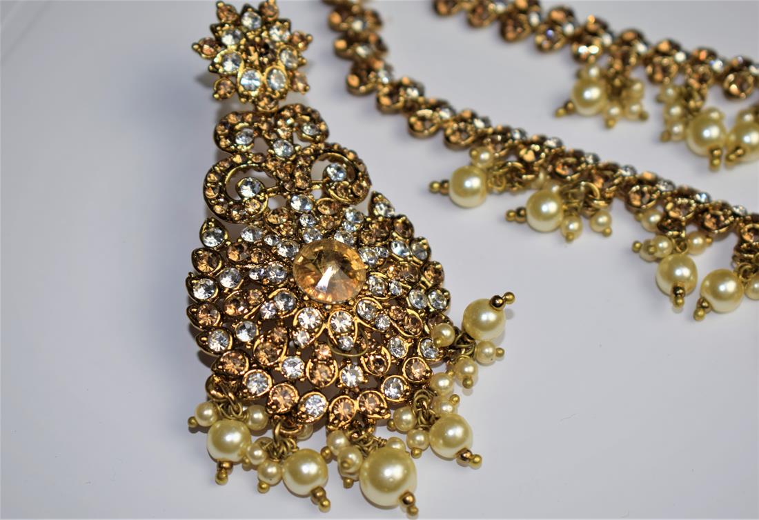 Gold Mala Earrings Tikka Set