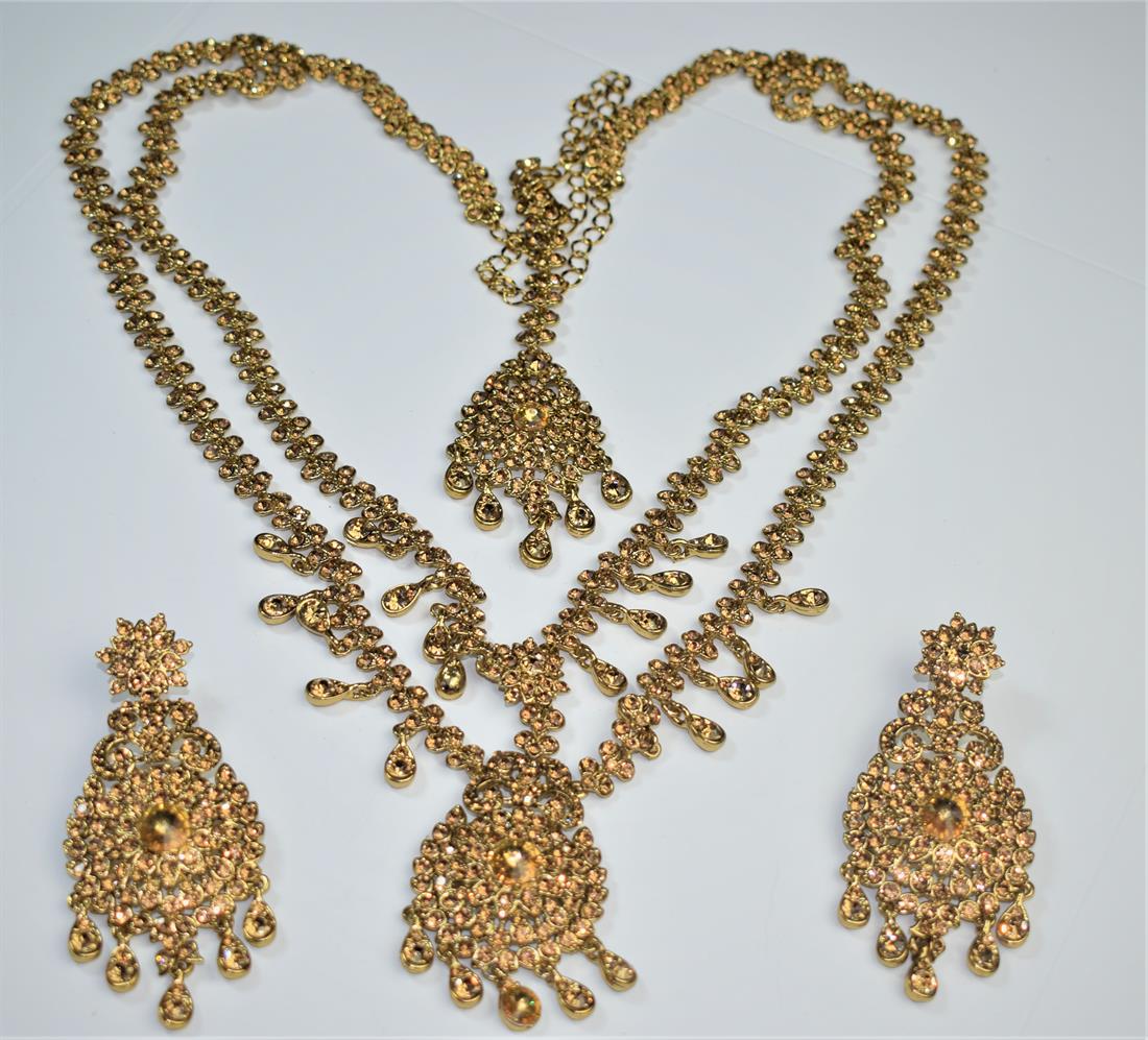 Gold Mala Earrings Tikka Set
