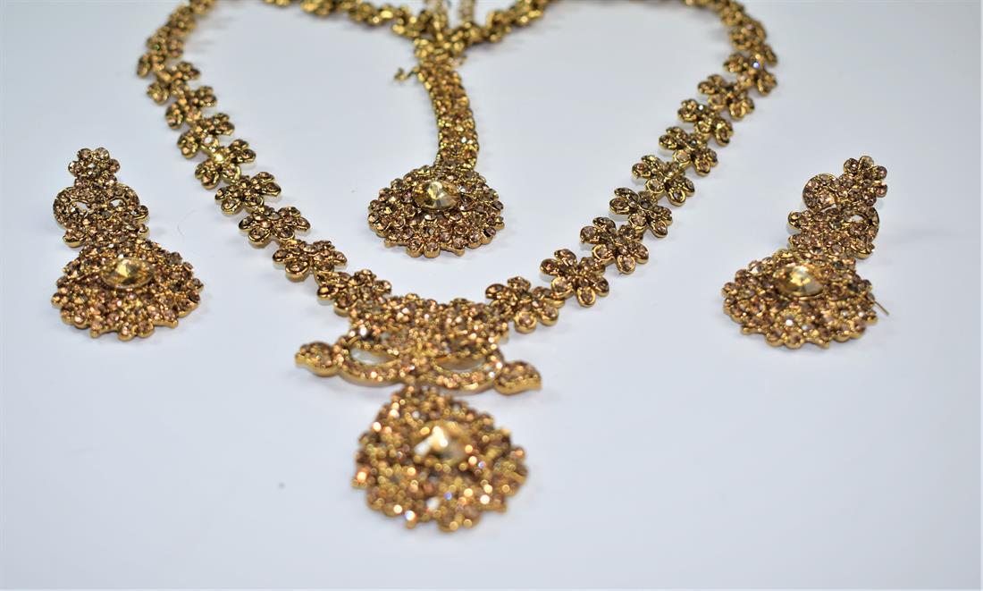 Gold Mala Earrings Tikka Set