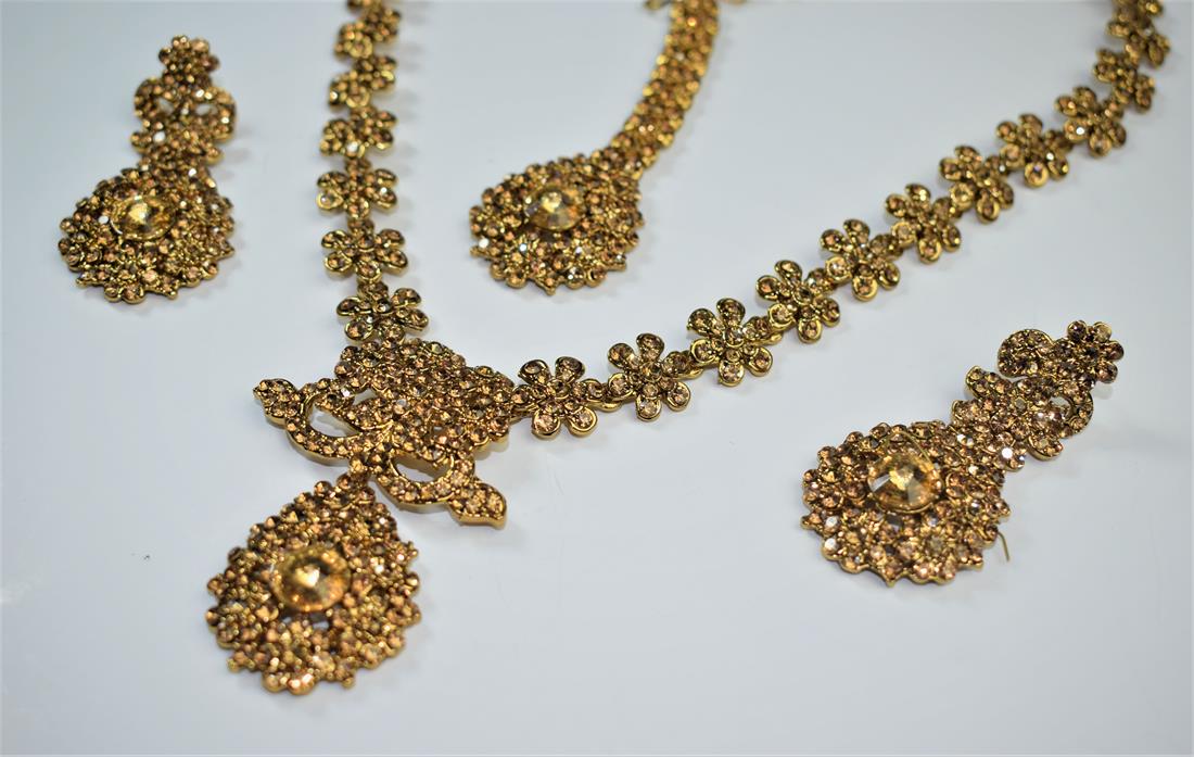 Gold Mala Earrings Tikka Set