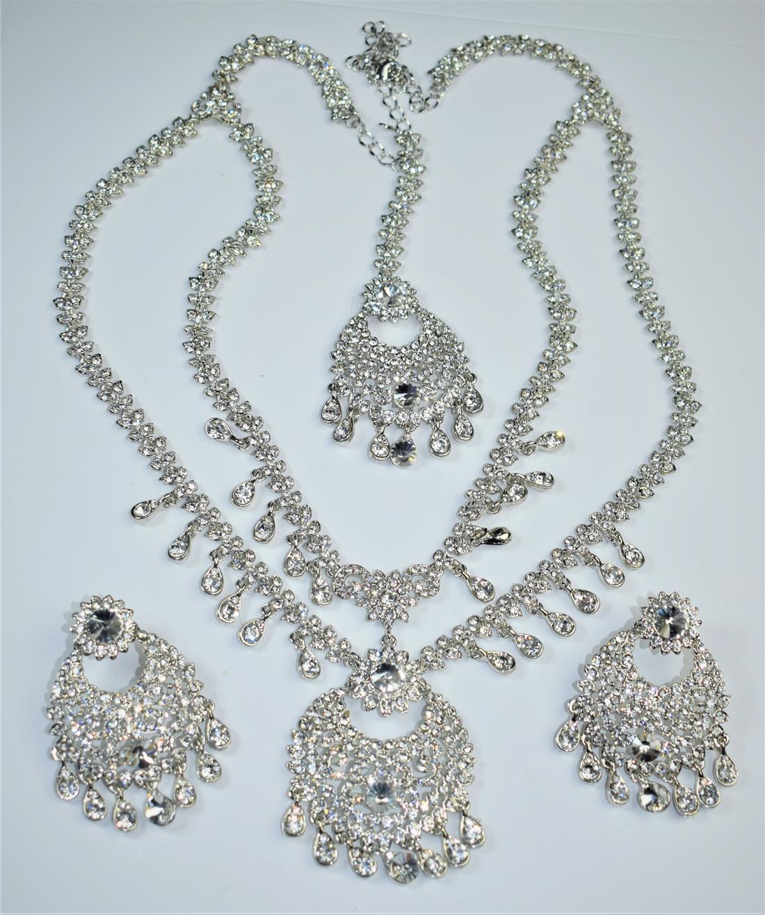 Silver Mala Earrings Tikka Set