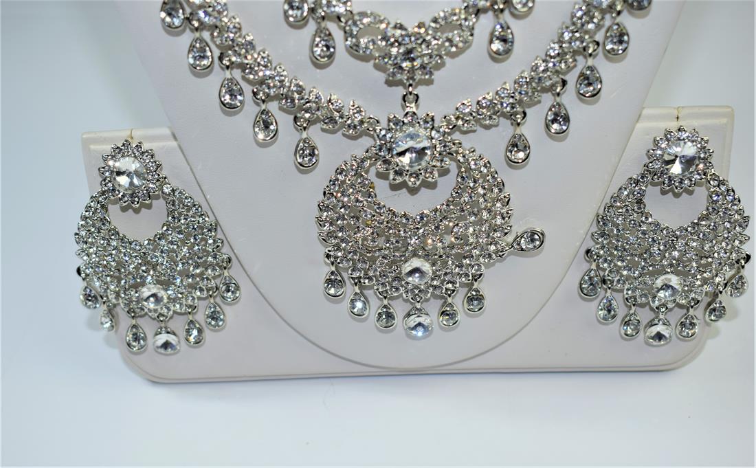 Silver Mala Earrings Tikka Set