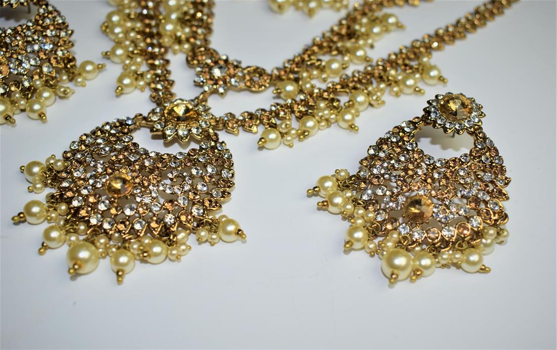 Gold & Silver Mala Earrings Tikka Set
