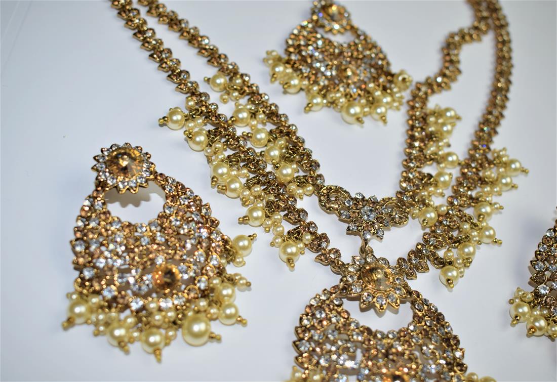 Gold & Silver Mala Earrings Tikka Set