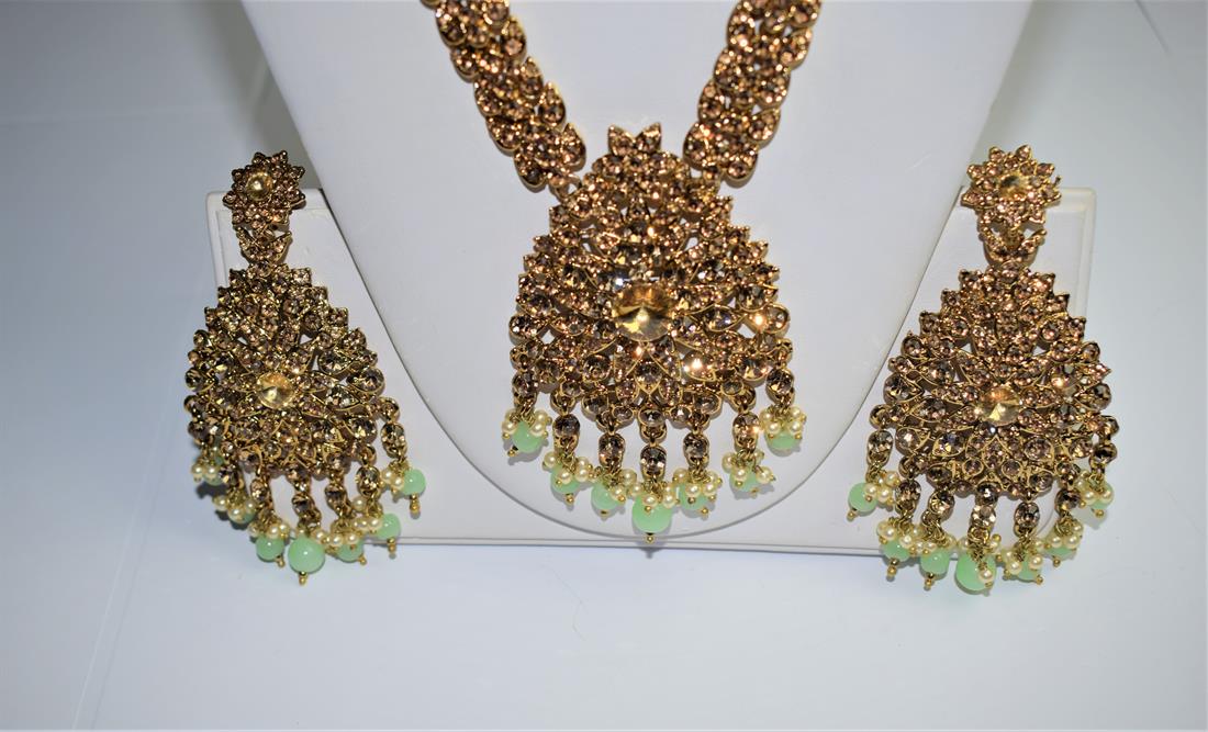 Aqua & Gold Mala Earrings Tikka Set