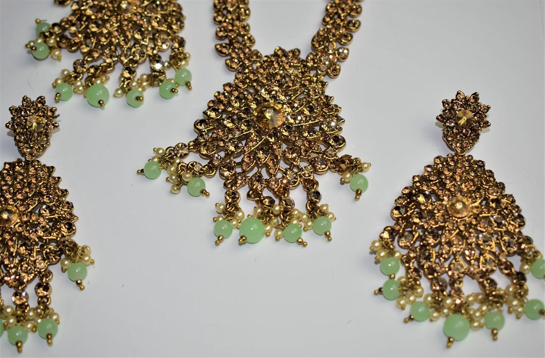 Aqua & Gold Mala Earrings Tikka Set