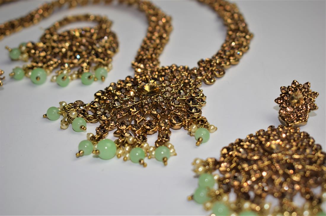 Aqua & Gold Mala Earrings Tikka Set