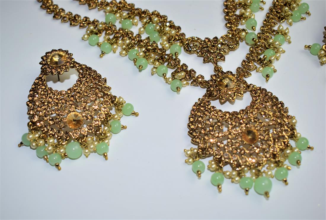 Gold Mala Earrings Tikka Set