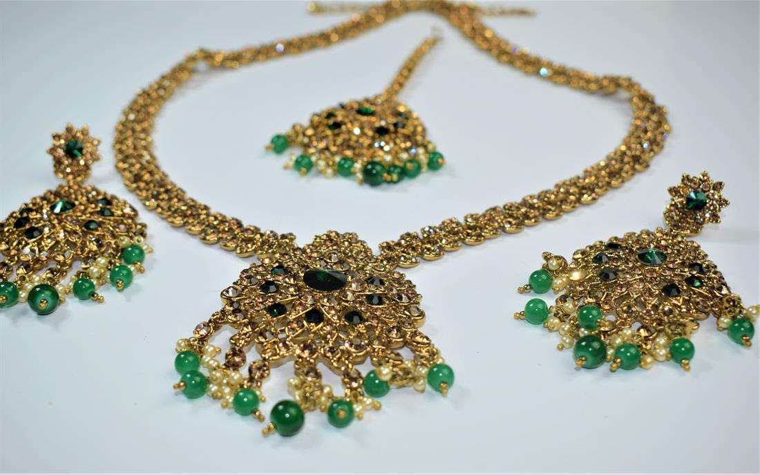 Gold & Green Mala Earrings Tikka Set