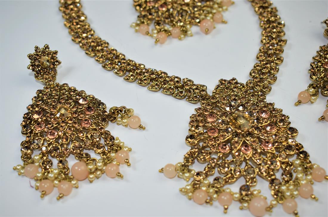 Gold Mala Earrings Tikka Set