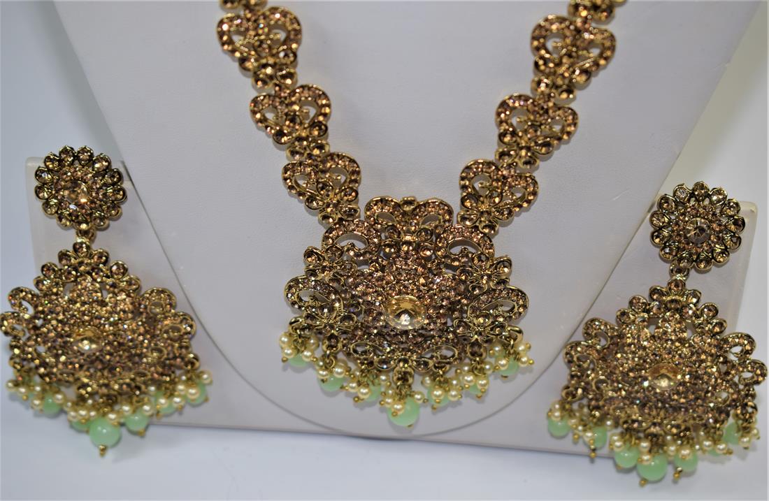 Gold Mala Earrings Tikka Set