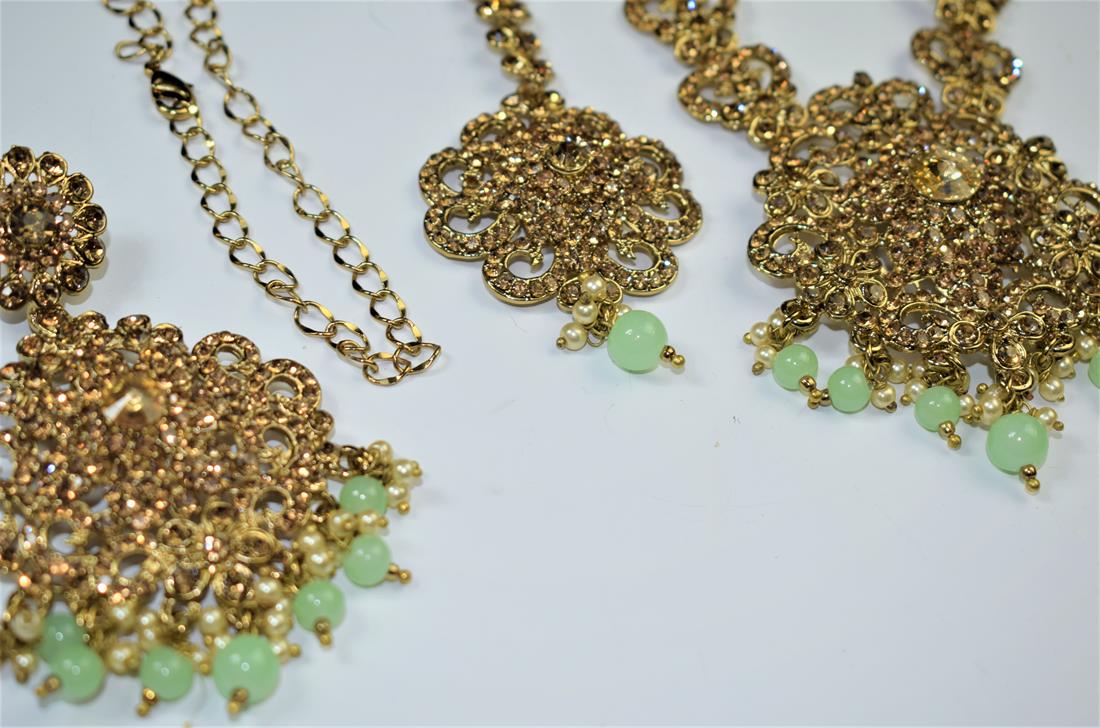 Gold Mala Earrings Tikka Set