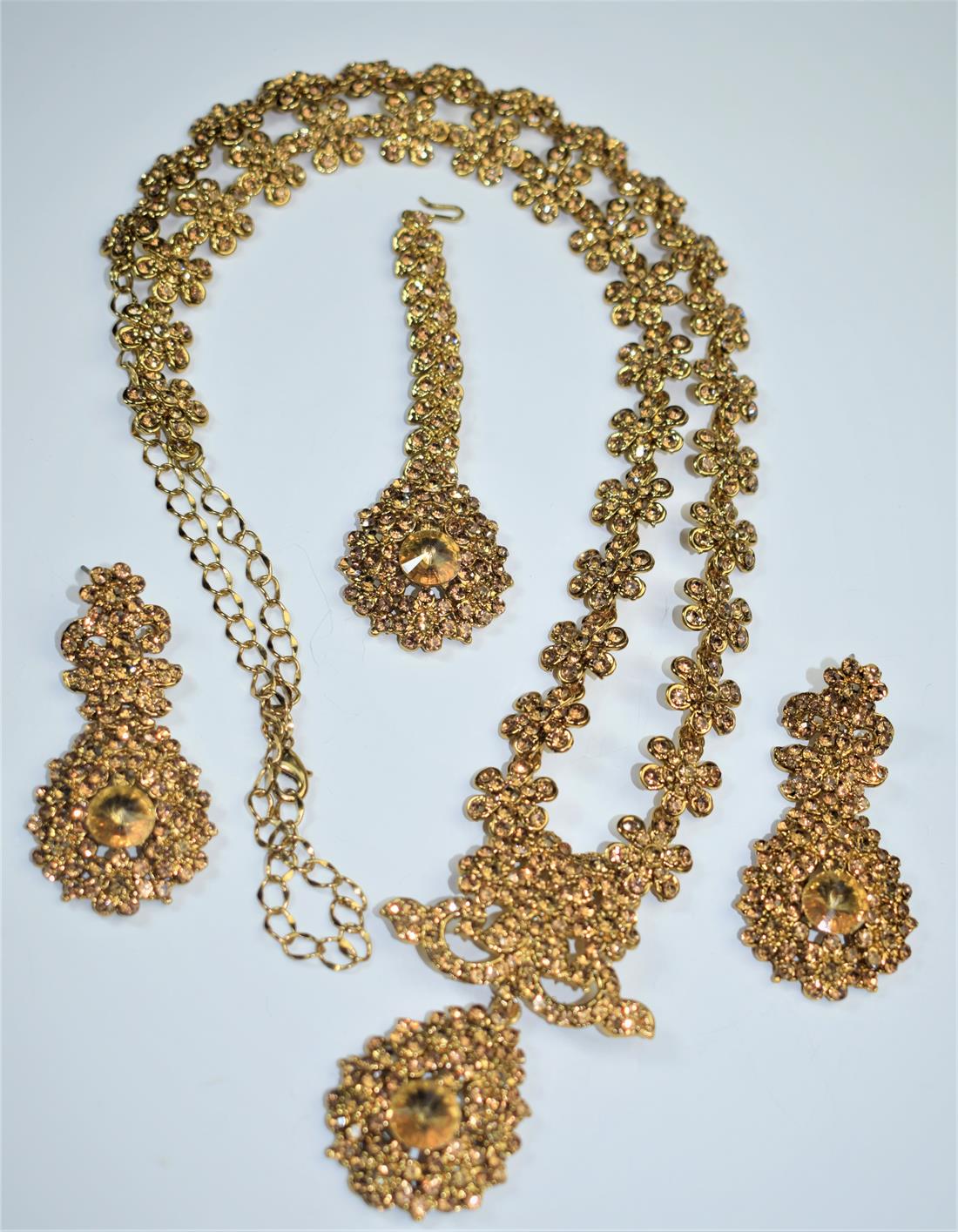 Light Brown Mala Earrings Tikka Set