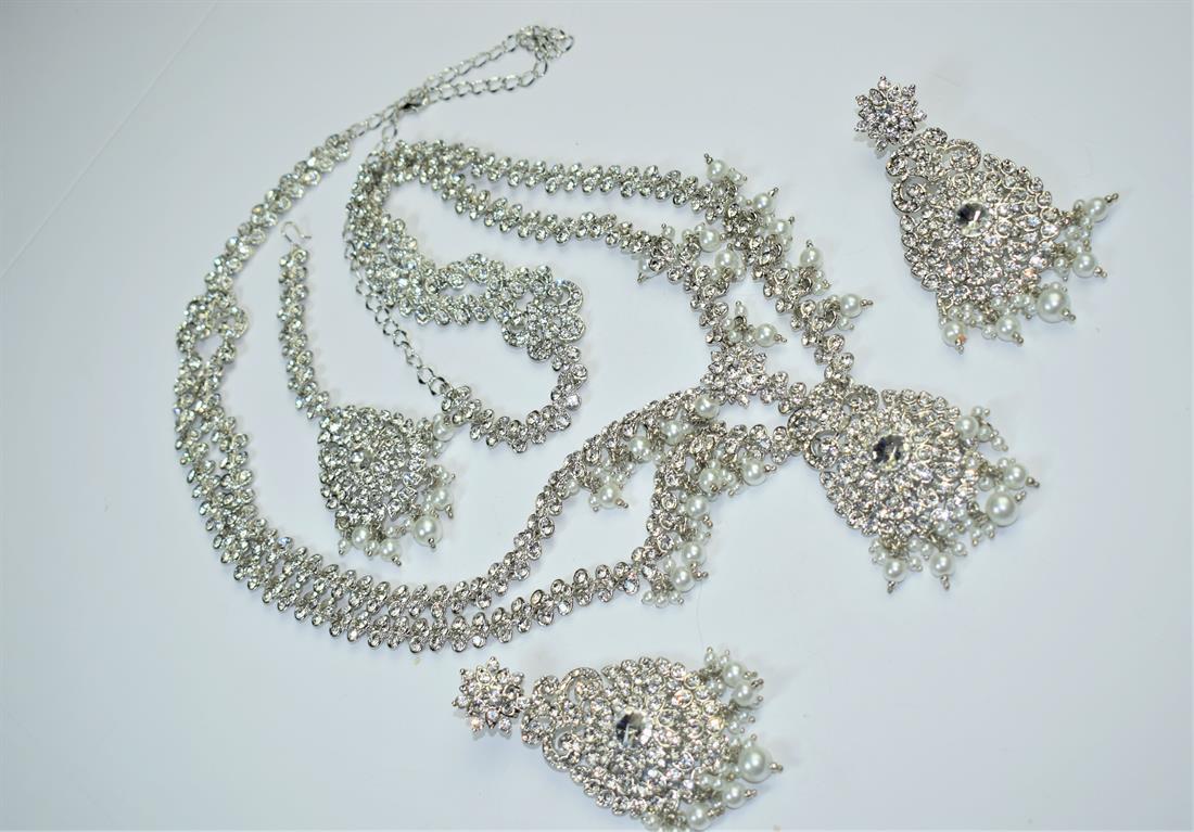 Silver Mala Earrings Tikka Set