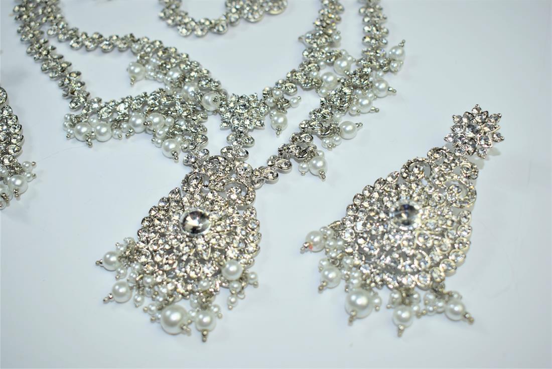Silver Mala Earrings Tikka Set