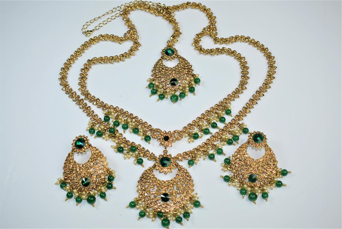 Gold & Green Mala Earrings Tikka Set