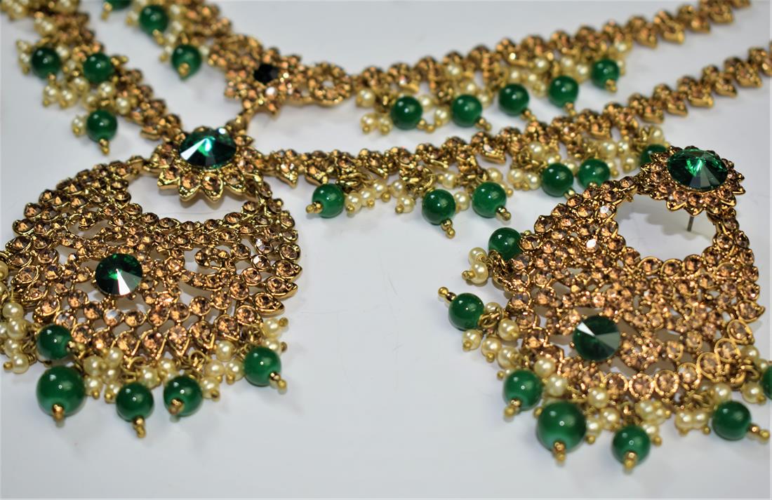 Gold & Green Mala Earrings Tikka Set