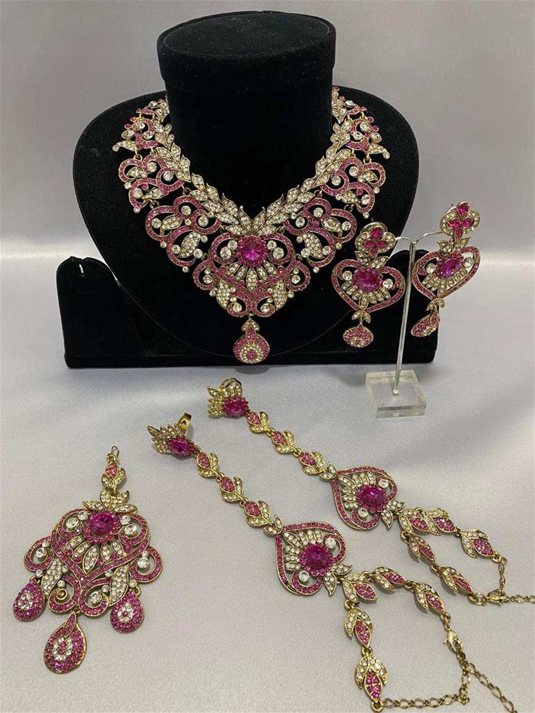 Pink & Silver Clearnce Bridal Necklace Set.