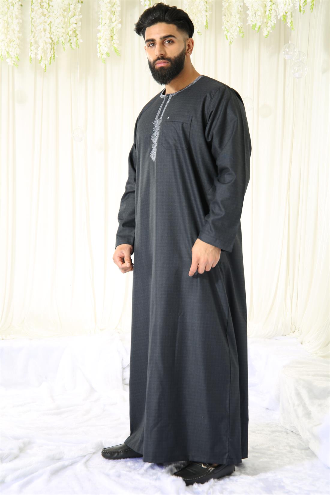 Mens Jubba in Polyester Viscose with Machine Embroidery