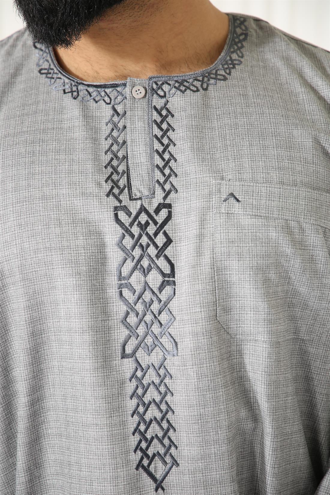 Mens Jubba in Polyester Viscose with Machine Embroidery