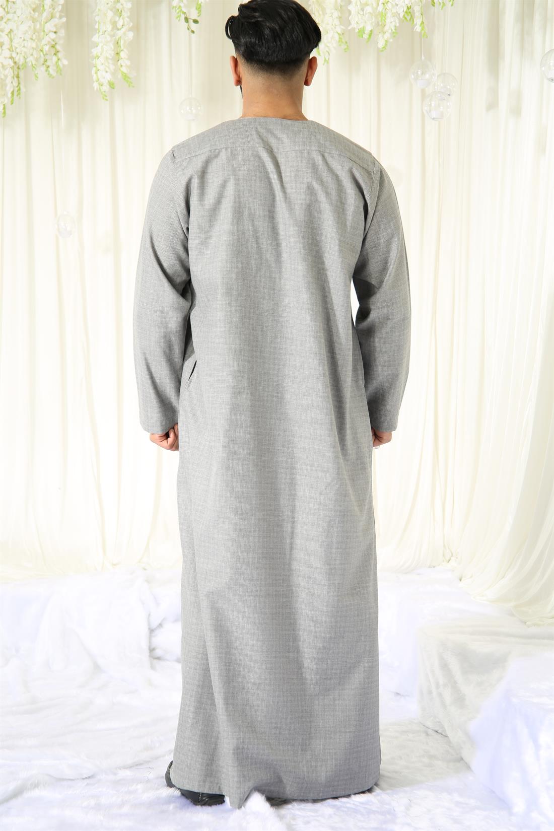 Mens Jubba in Polyester Viscose with Machine Embroidery