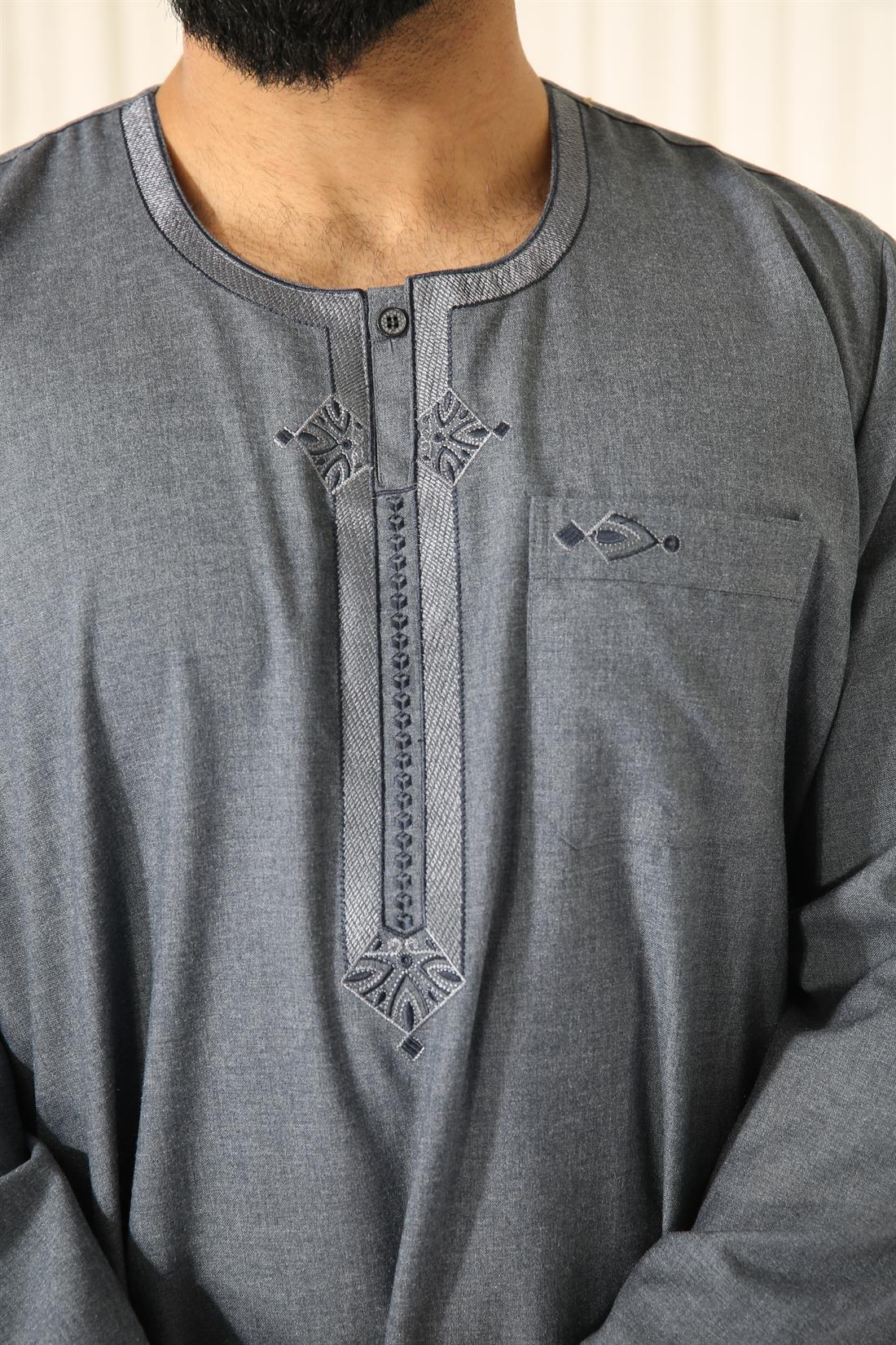 Mens Jubba in Polyester Viscose with Machine Embroidery
