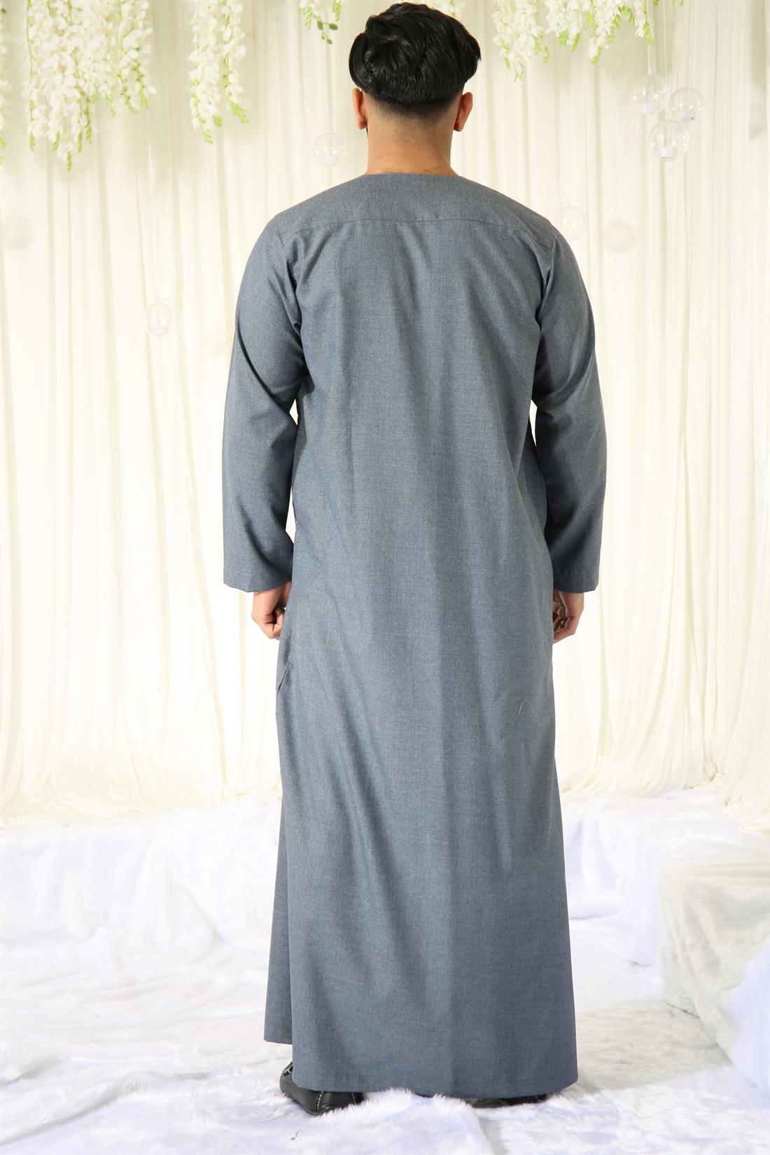 Mens Jubba in Polyester Viscose with Machine Embroidery