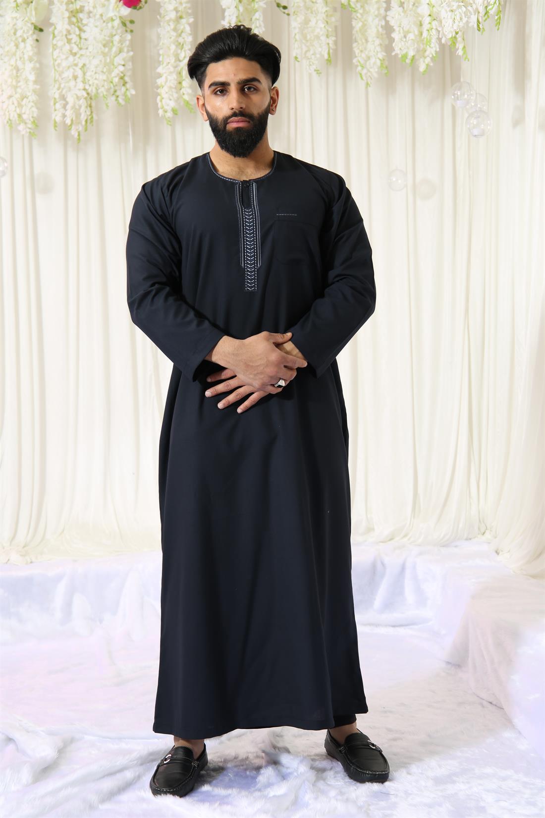 Mens Jubba in Polyester Viscose with Machine Embroidery