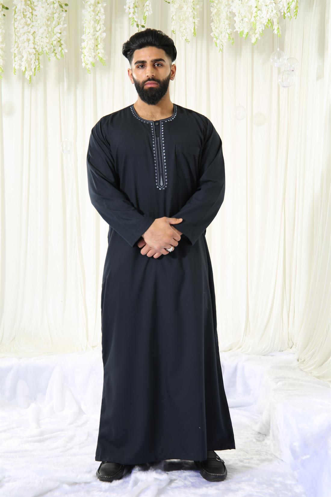 Mens Jubba in Polyester Viscose with Machine Embroidery