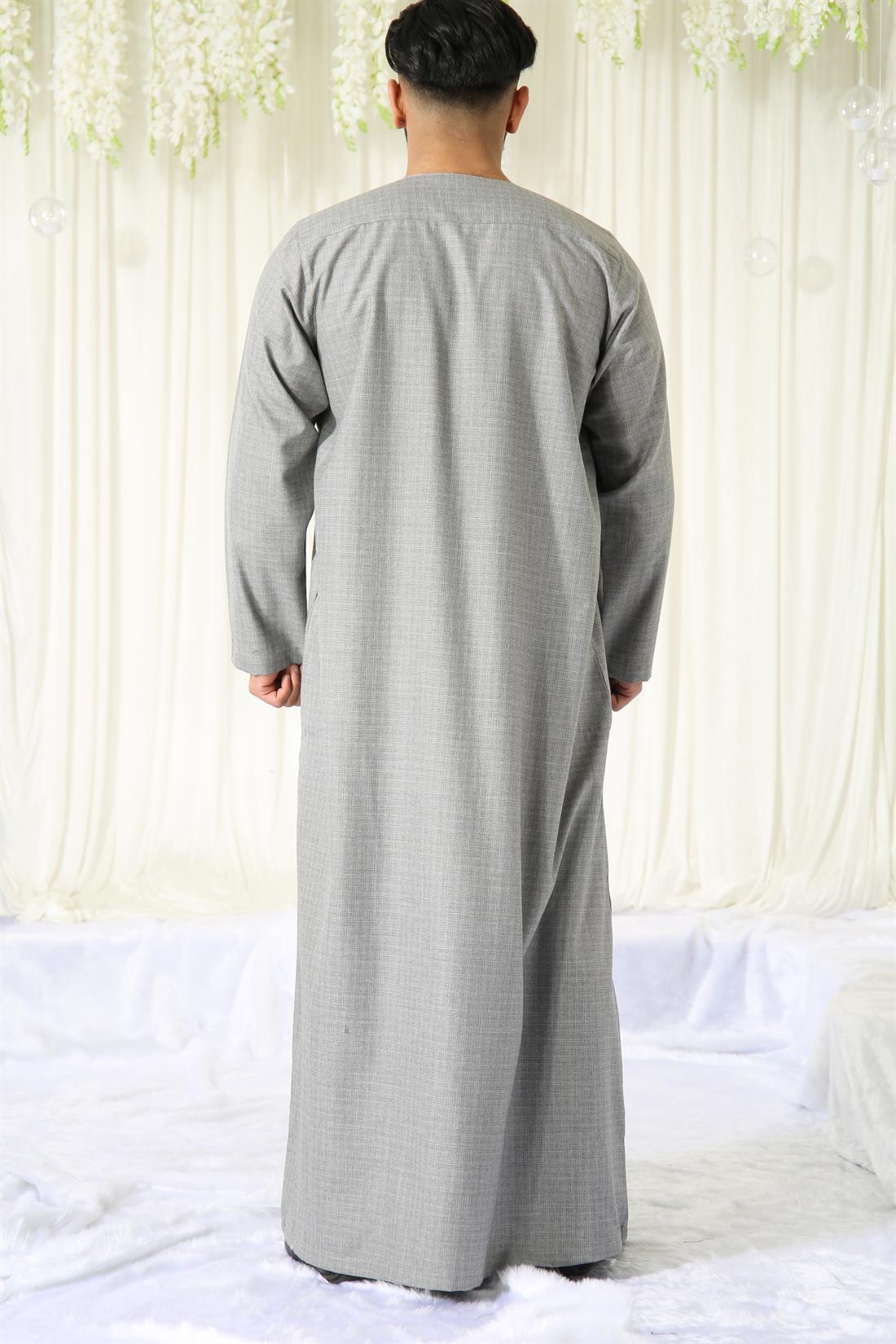Mens Jubba in Polyester Viscose with Machine Embroidery