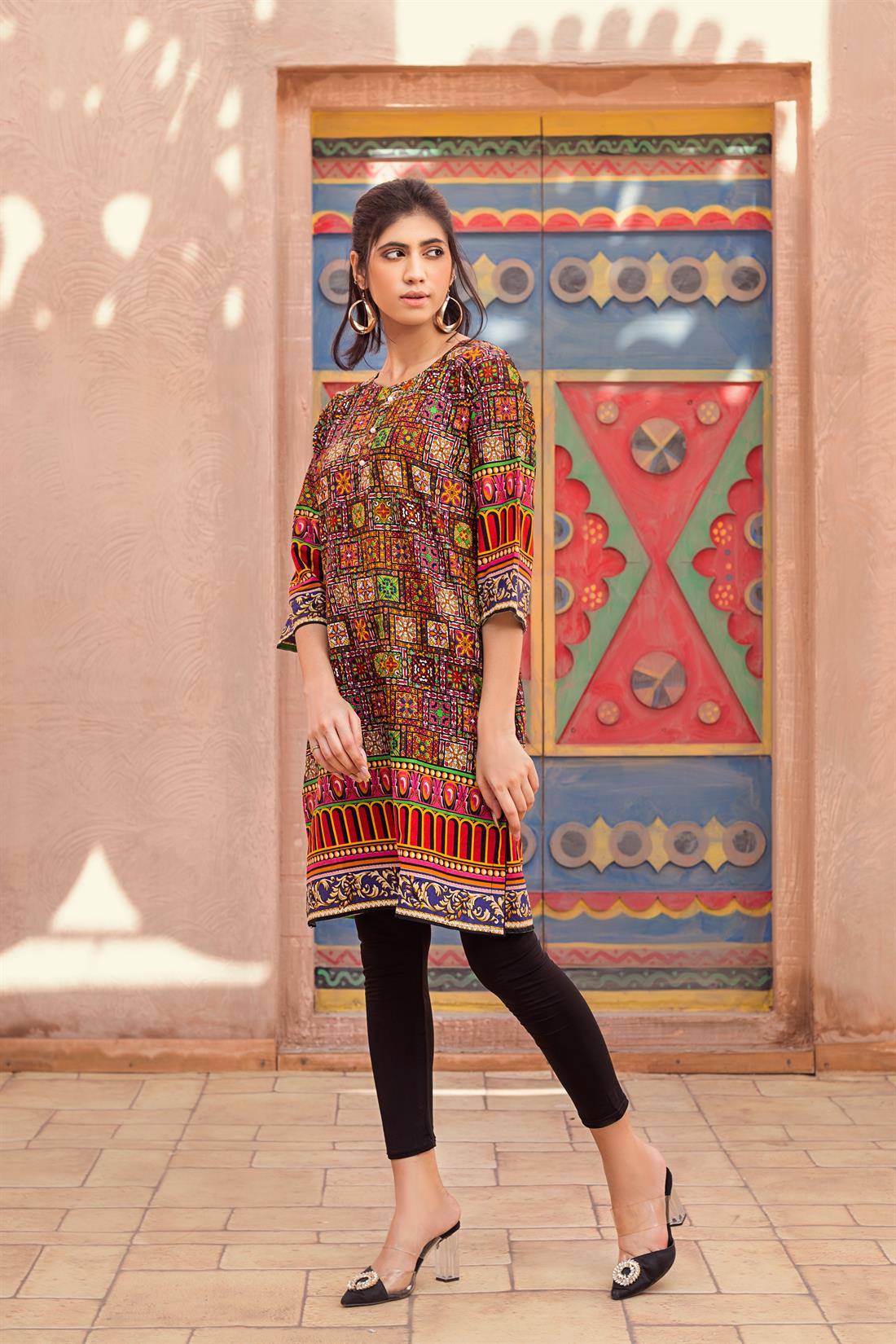 Multicolour Traditional Printed Kurta with Pearl Button