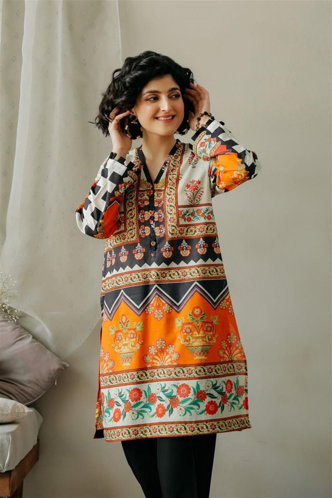 Cream & Multicolour Printed Lawn Ethnic Designer Ladies Ready to Wear Suits