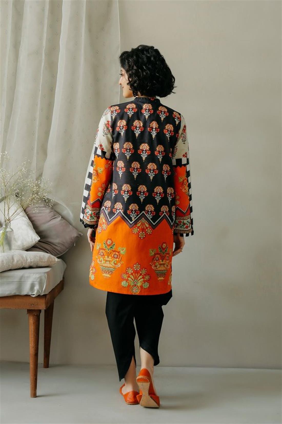 Cream & Multicolour Printed Lawn Ethnic Designer Ladies Ready to Wear Suits