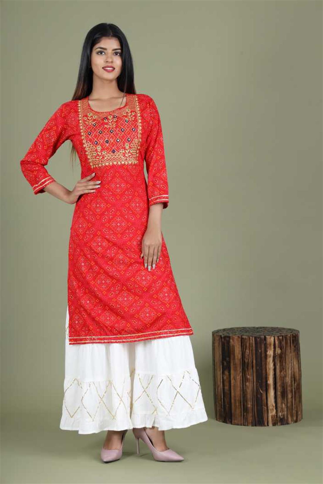 RED & White Red/White 2 Piece Women Kurta and Sharara Set Rayon
