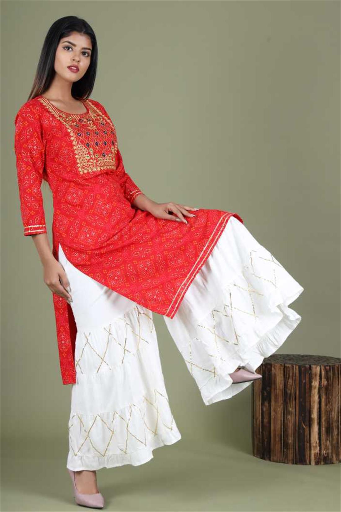 RED & White Red/White 2 Piece Women Kurta and Sharara Set Rayon