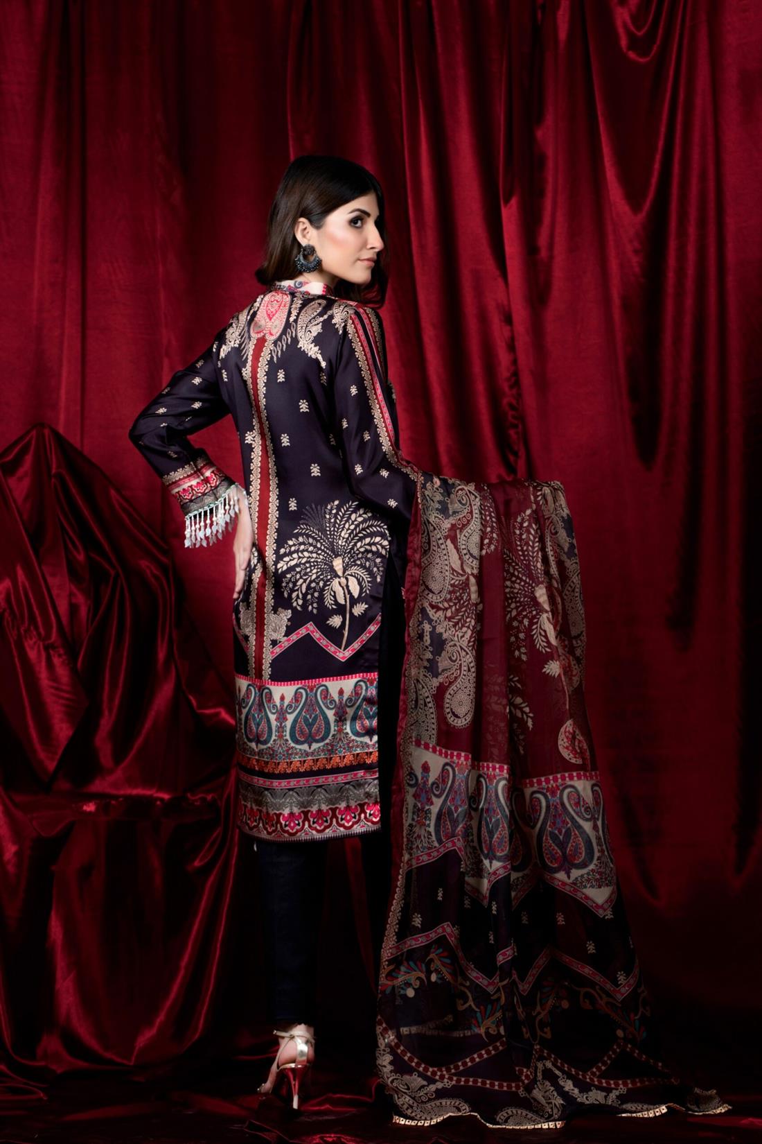 Black & Multicolour Black/Multicolour Printed Charmuse Silk Shirt & Dupatta