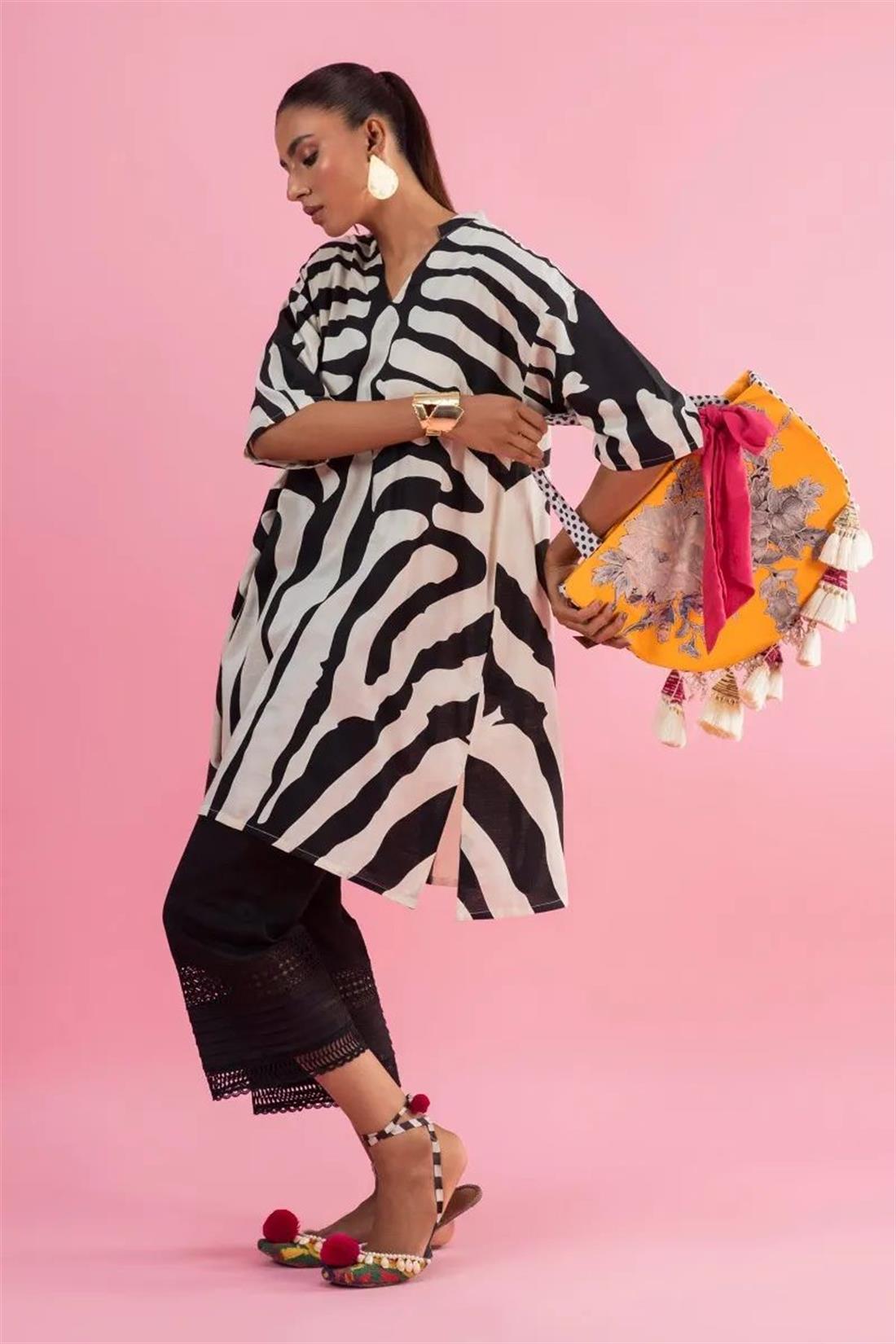 Cream & Black Printed 1 Piece Kurta