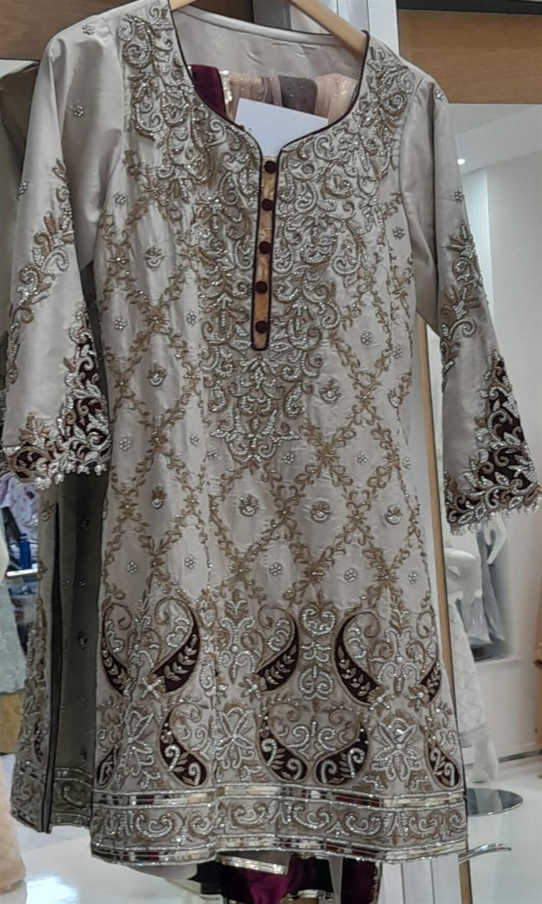 Light Gold & Maroon Stone Work Velvet 3 Piece Partywear Suite