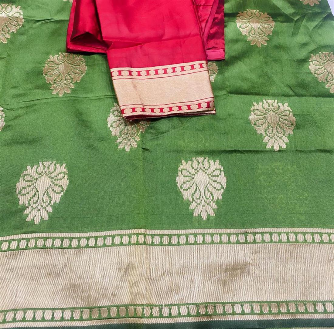 Green & RED LATEST: Banarasi Saree with Long Sleeves Blouse.