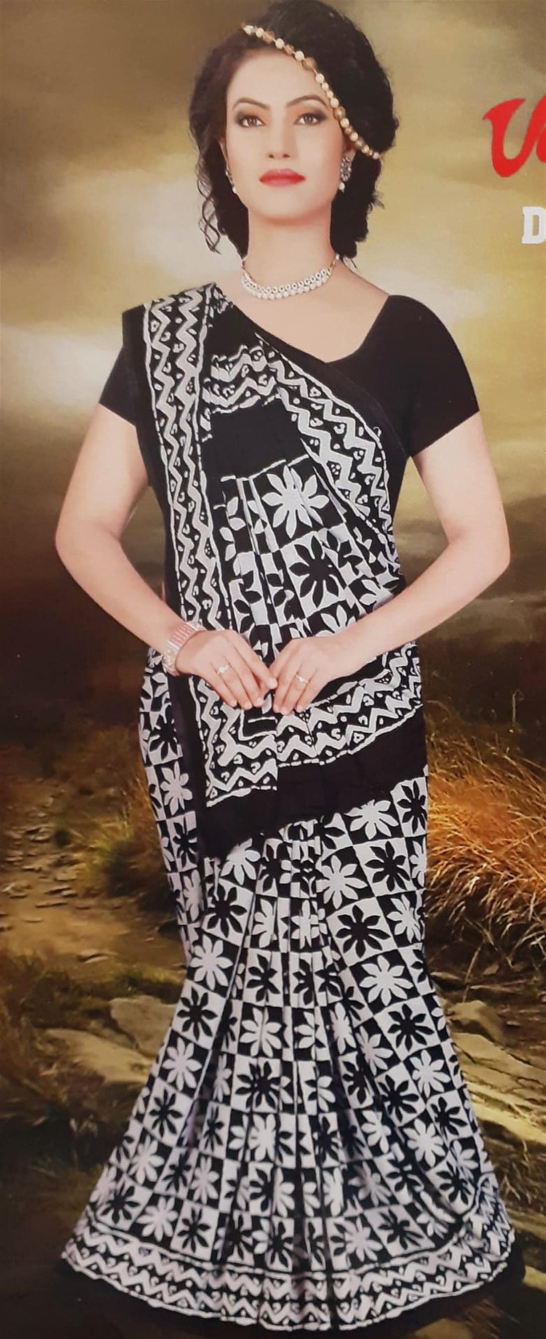 Black & White Digital Print Silk Sarees