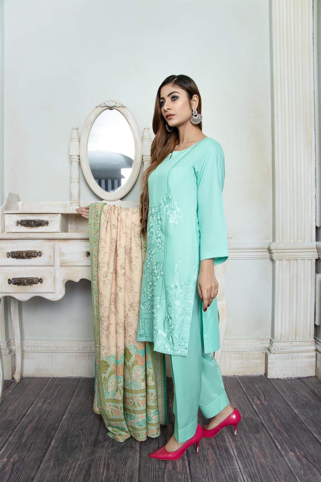 Green Thread Embroidered Linen Suit with Printed Dupatta