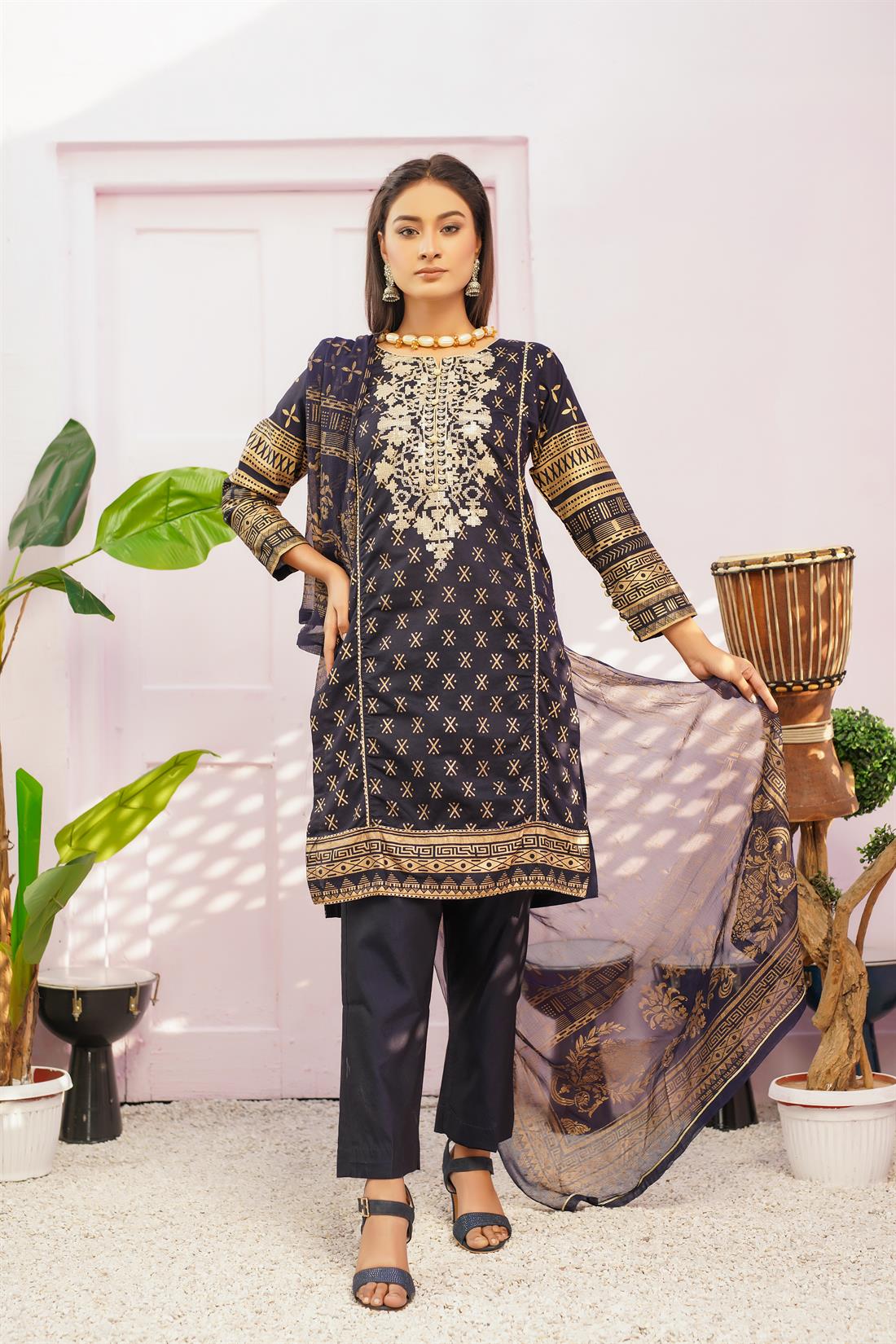 Navy Blue 3 Piece Beautiful Embroidered Salwar Suit