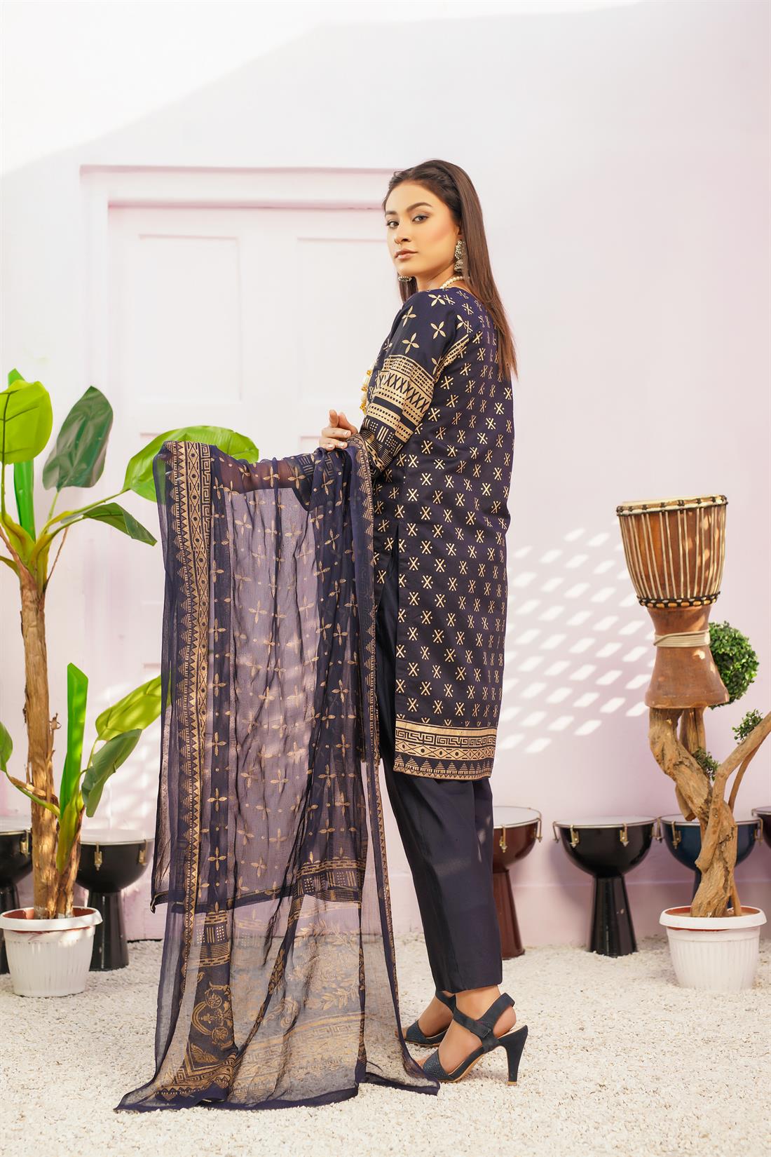 Navy Blue 3 Piece Beautiful Embroidered Salwar Suit