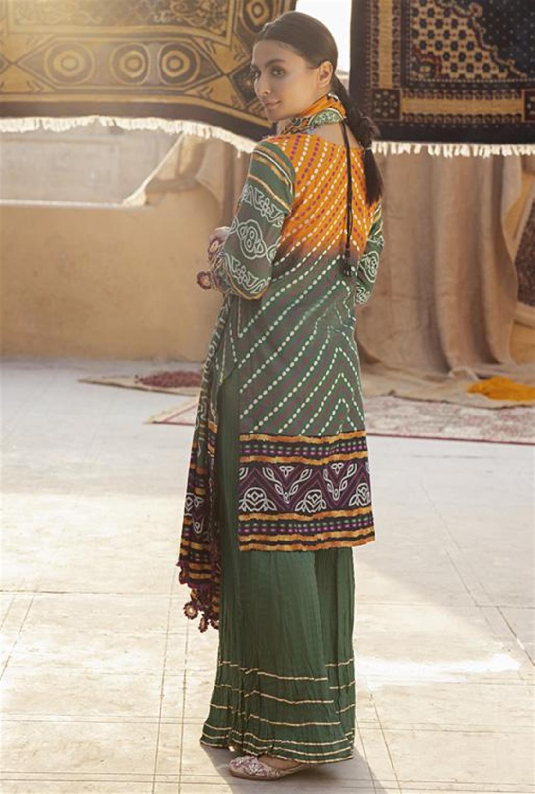 Dark Green & Multicolour Printed Lawn Green/Multicolour 3 Piece Ladies Readymade Salwar Suit