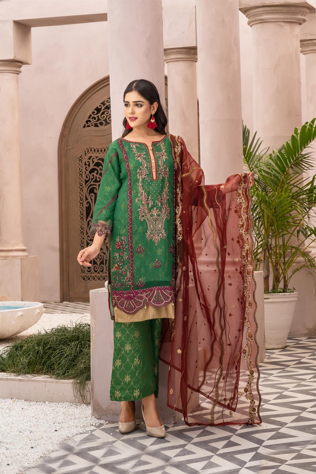 Green Ladies Readymade 3 Piece Suits for Womens