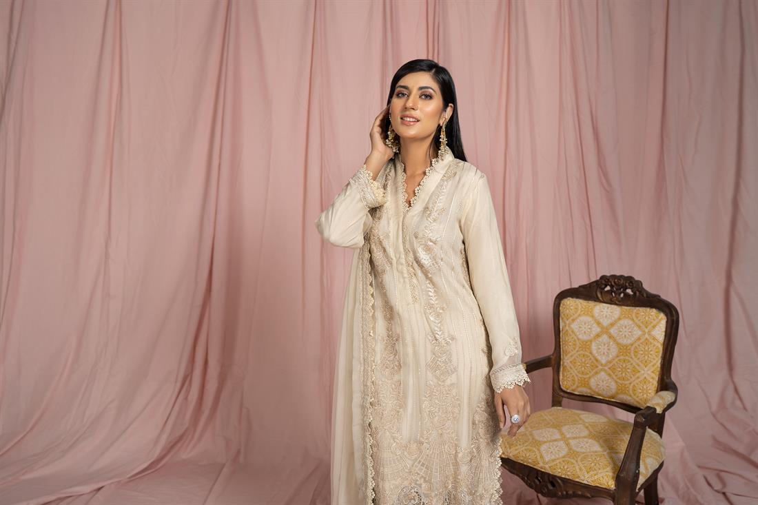 Cream Raw Silk Chiffon Heavy Embroidered Salwar Kameez