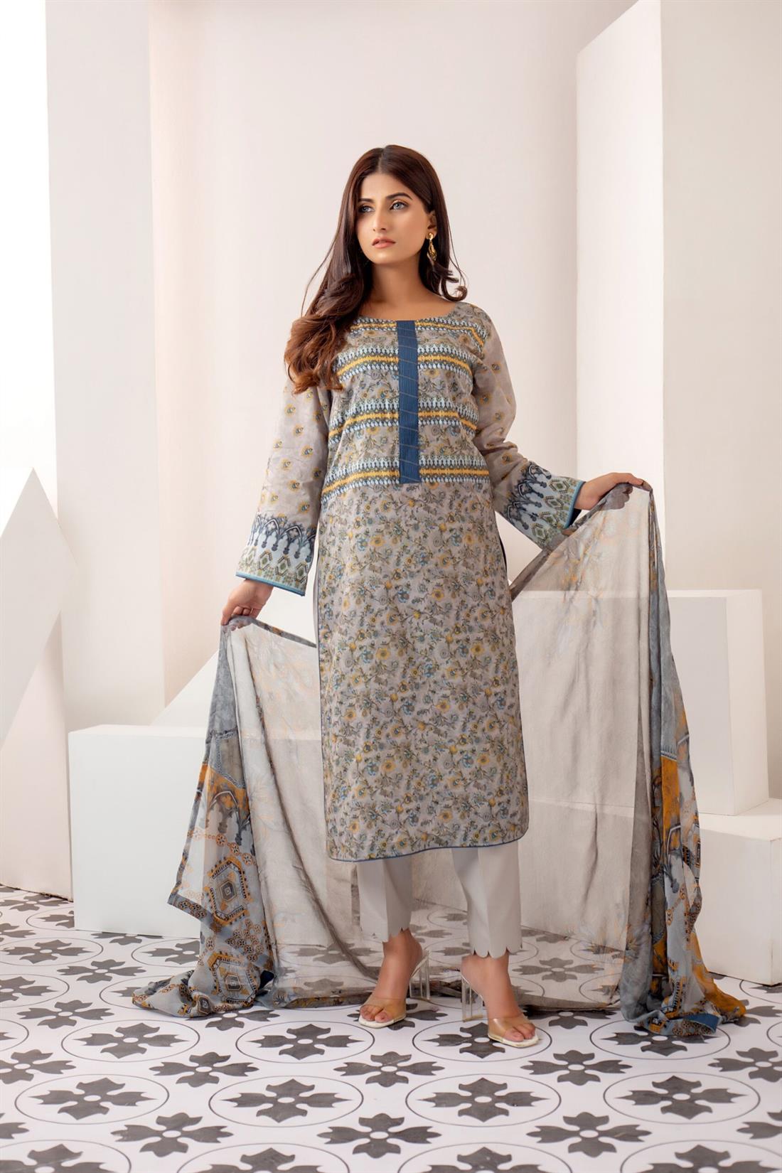 Grey & Multicolour Grey/Multicolour Printed Shirt with Dupatta & Trouser