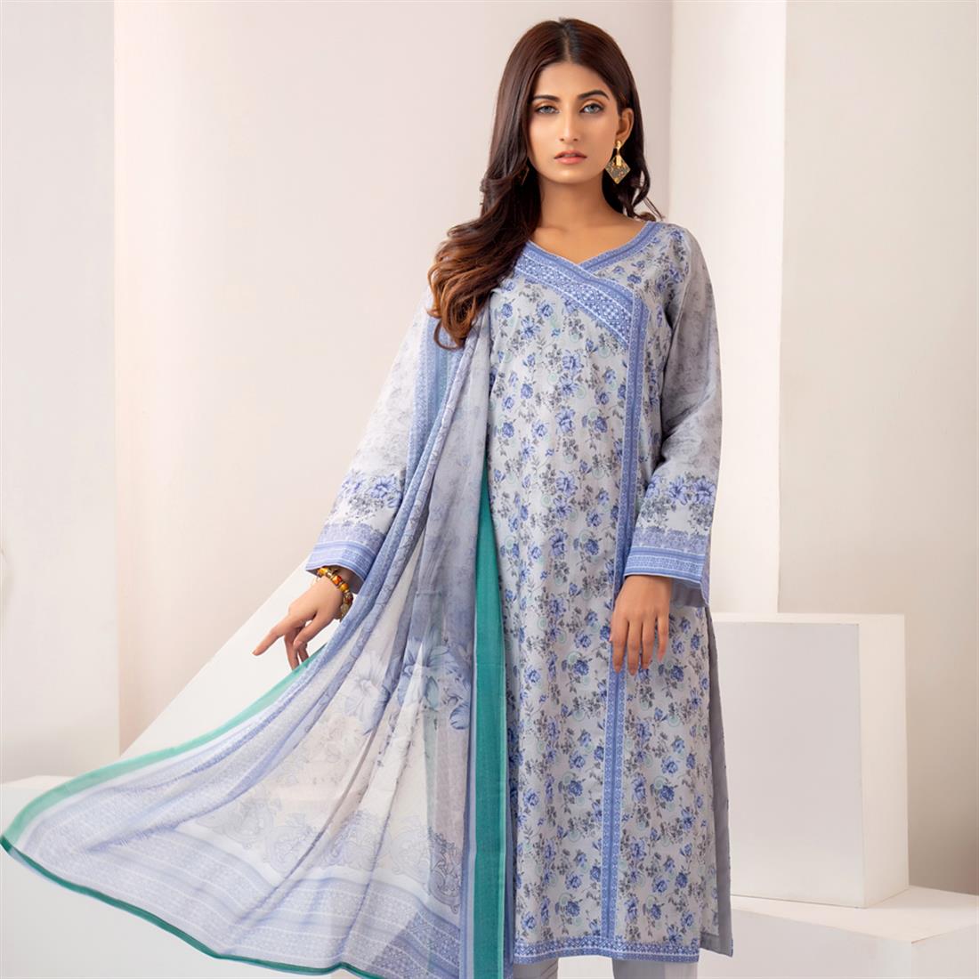 Lavendar Lavender Printed Shirt with Dupatta & Trouser