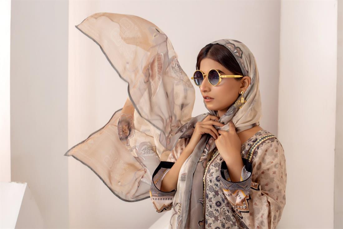 Cream & Multicolour Printed Cream/Multicolour Shirt with Bamber Dupatta & Trouser