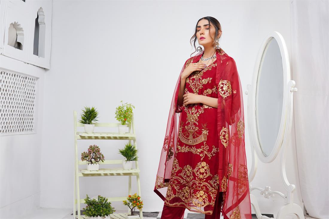 Maroon Ladies Readymade 3 Piece Suits for Womens